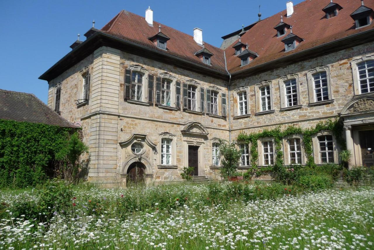 Hotel Ferienzimmer Im Schloss Burgpreppach Exterior foto